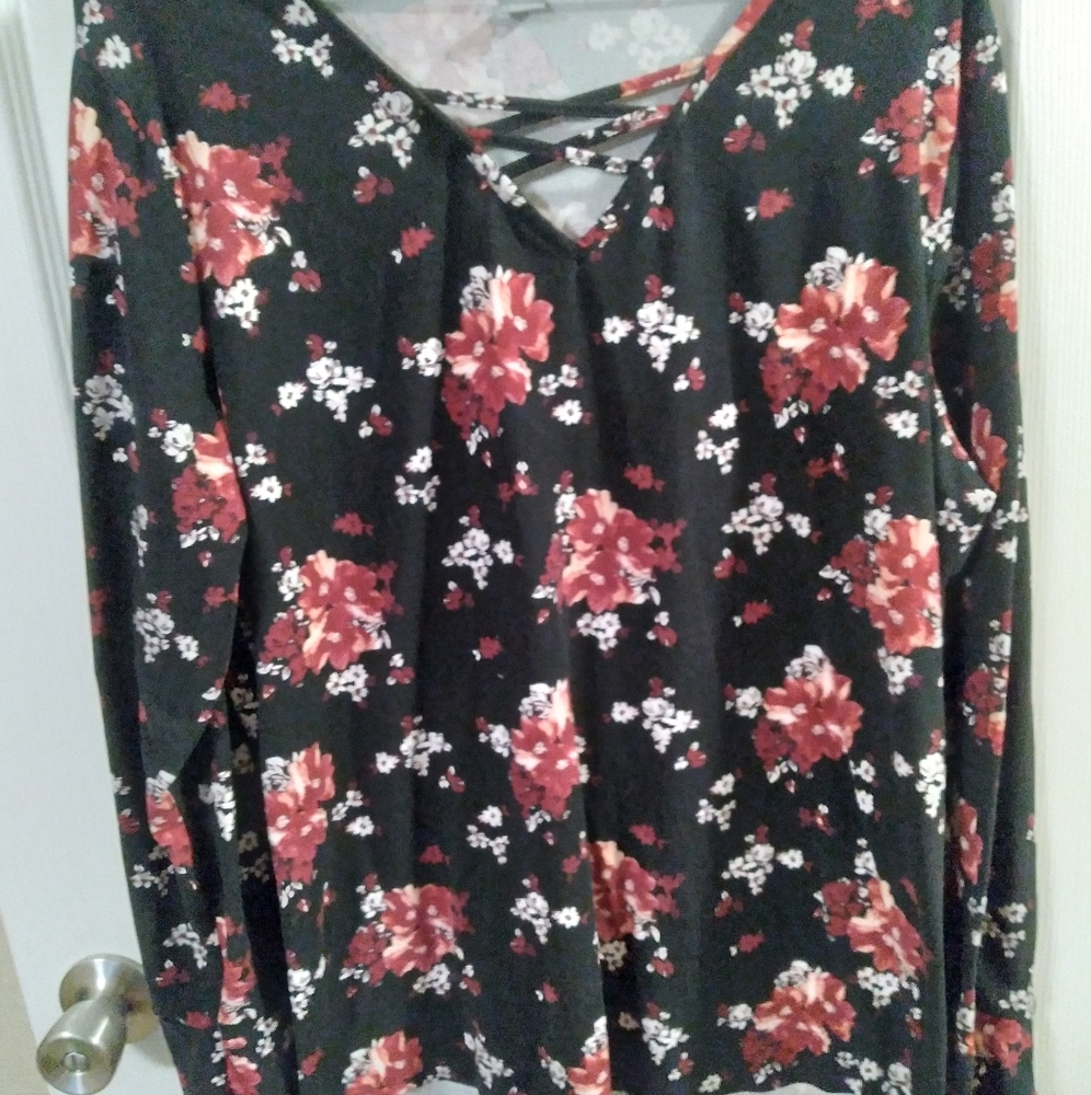 Floral princess sleeve shirt